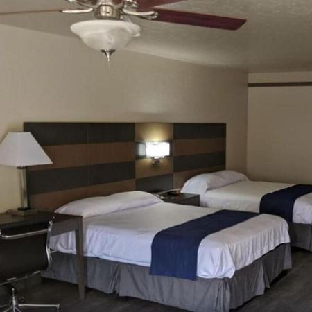 Atrium Inn Fort Stockton Exteriör bild