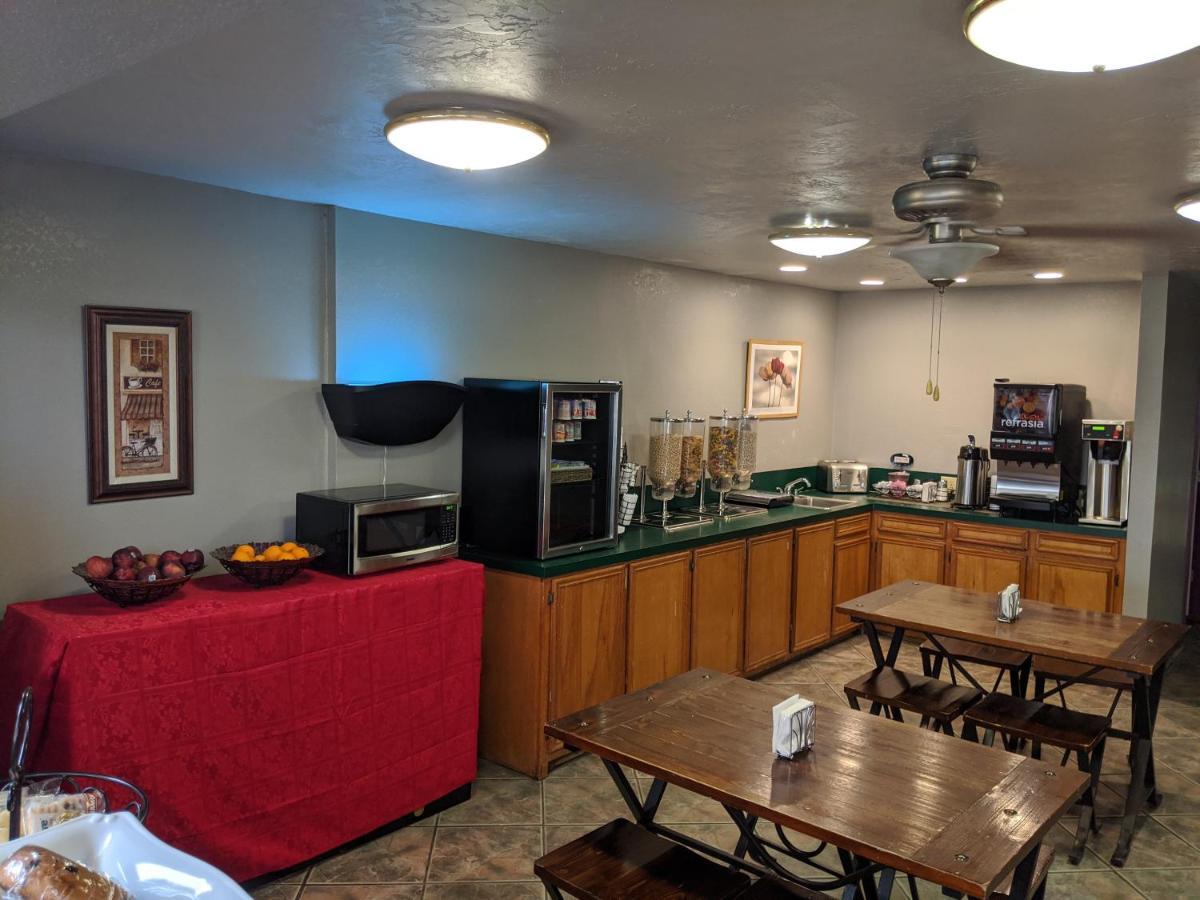 Atrium Inn Fort Stockton Exteriör bild