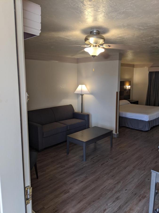 Atrium Inn Fort Stockton Exteriör bild